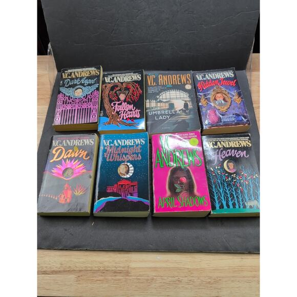 Lot of 8 Vintage V. C. Andrews PB Books Horror Suspense Thriller - Picture 1 of 11